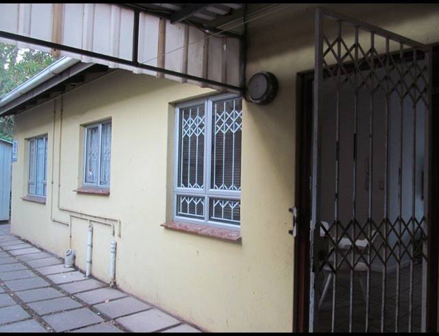 3 BEDROOM HOUSE FOR SALE IN SEA VIEW